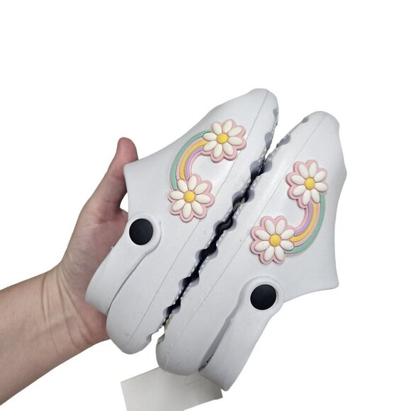 NWT Childrens White Clogs With Rainbow & Flower Decor Slip On - Picture 5 of 11